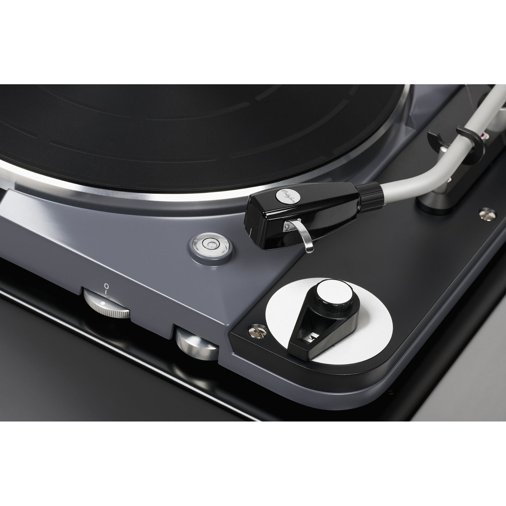 Thorens TD 124 DD turntable detail
