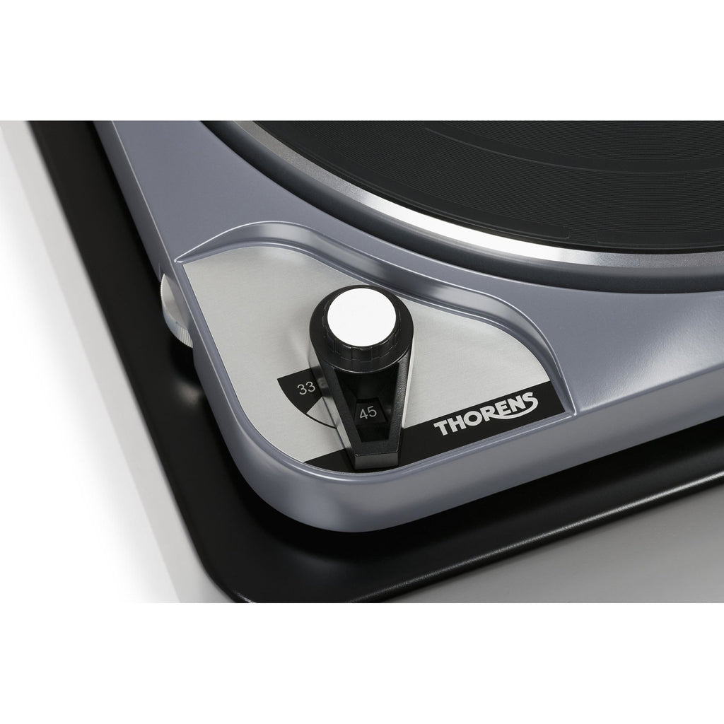 Thorens TD 124 DD turntable detail