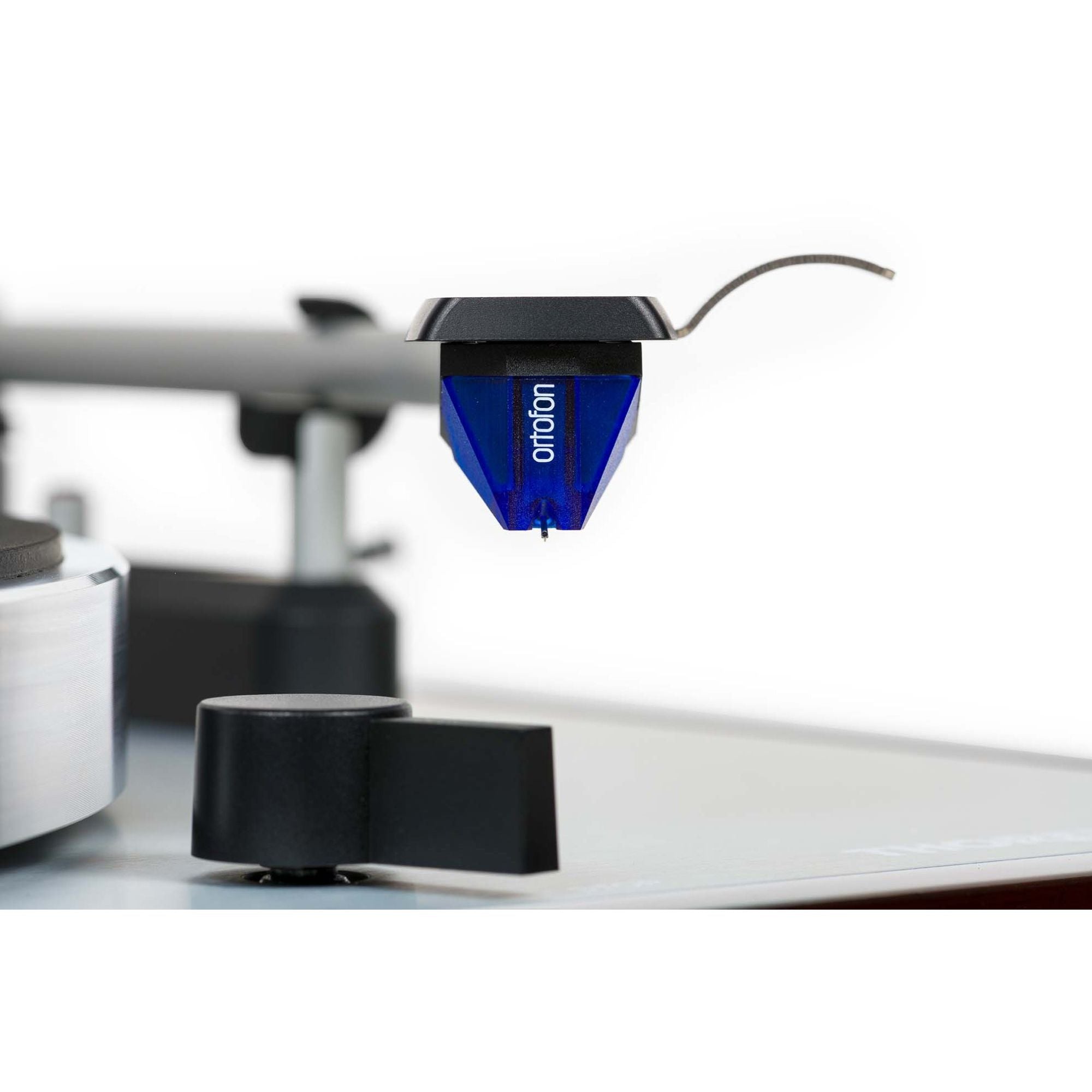 Thorens TD 403 DD, Gloss Walnut detail