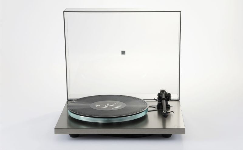 Rega Planar 6 RS Edition front view with lid open