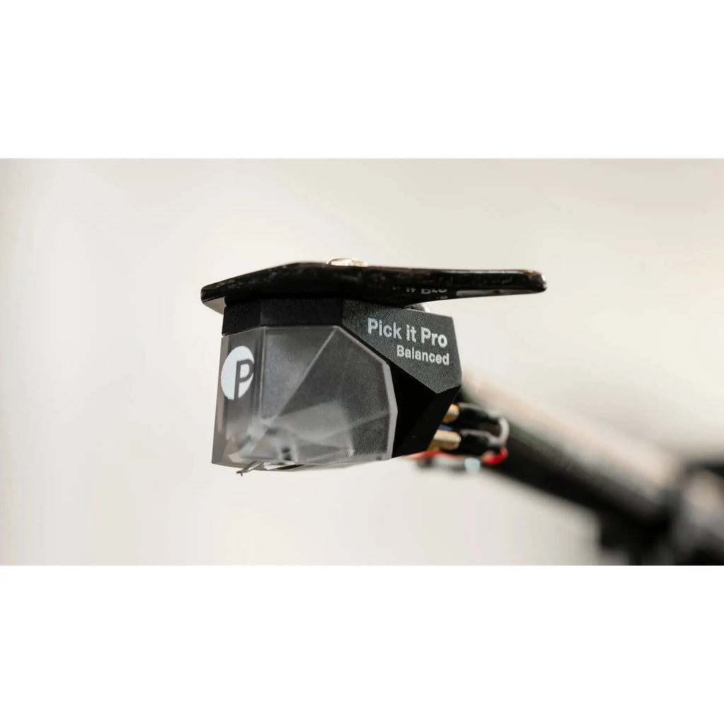 Pro-Ject - X1 B Balanced Turntable w/ Pick it PRO B