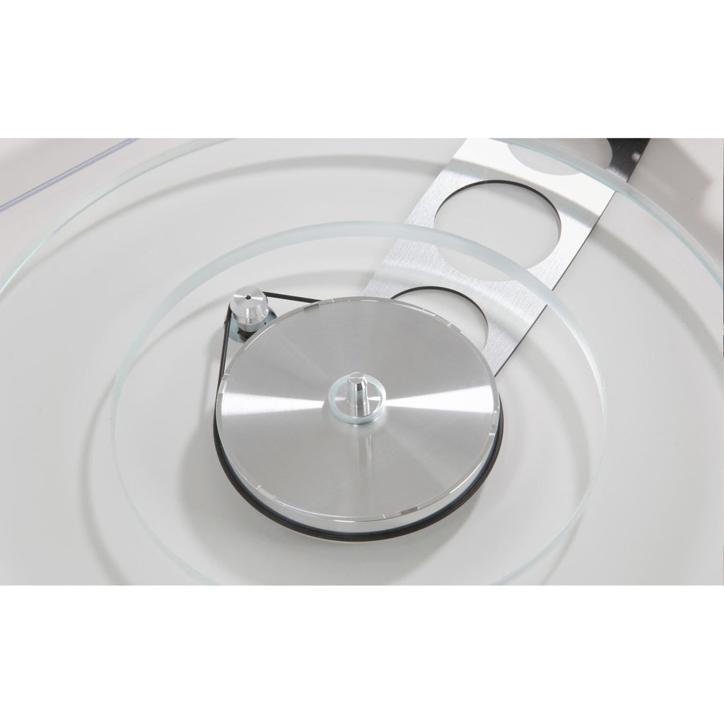 Rega - Planar 6 Turntable