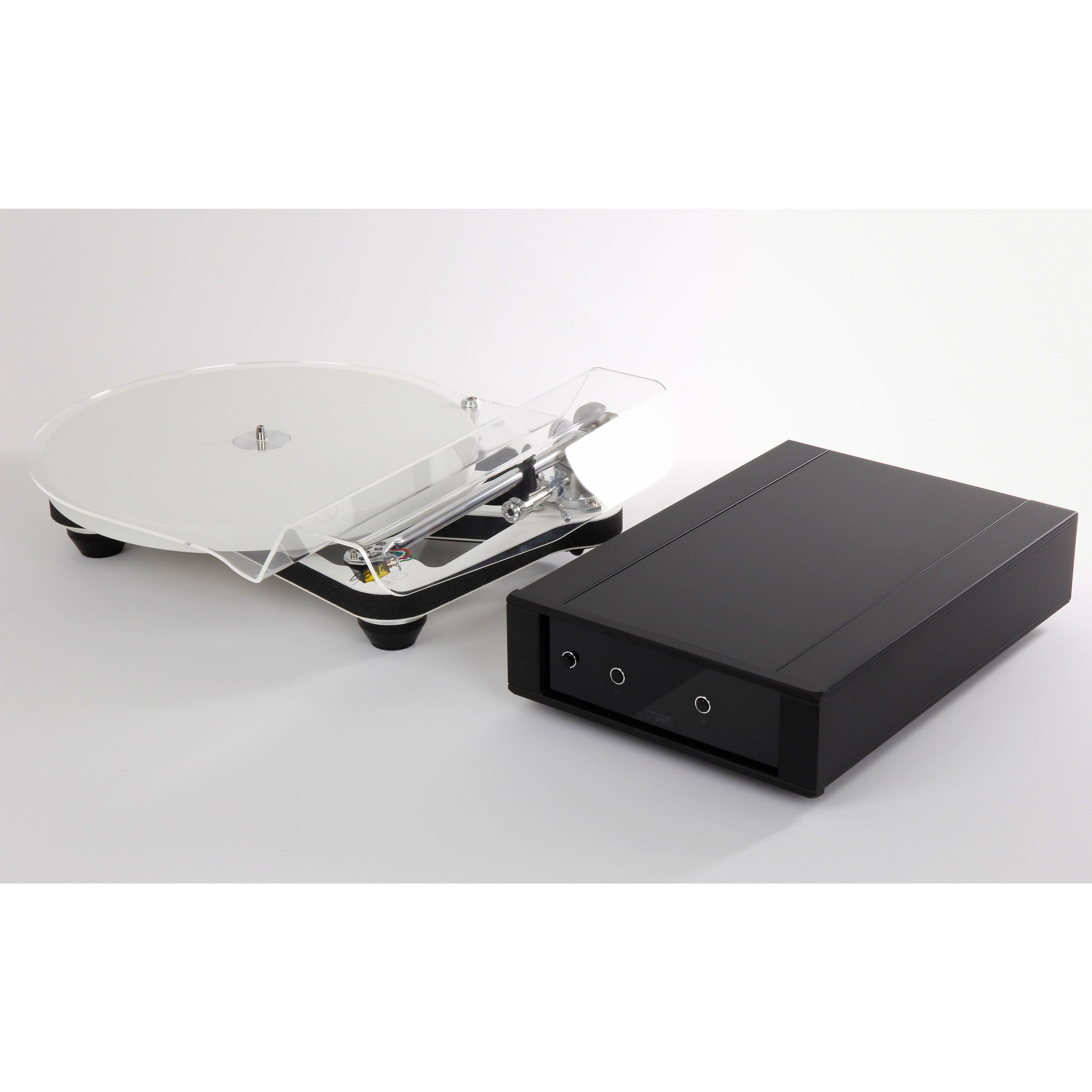 Rega - Planar 10 Turntable