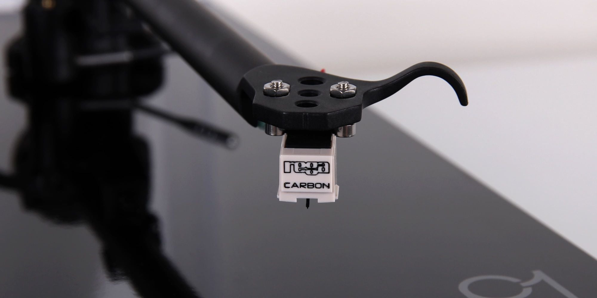 Rega Carbon MM cartridge detail