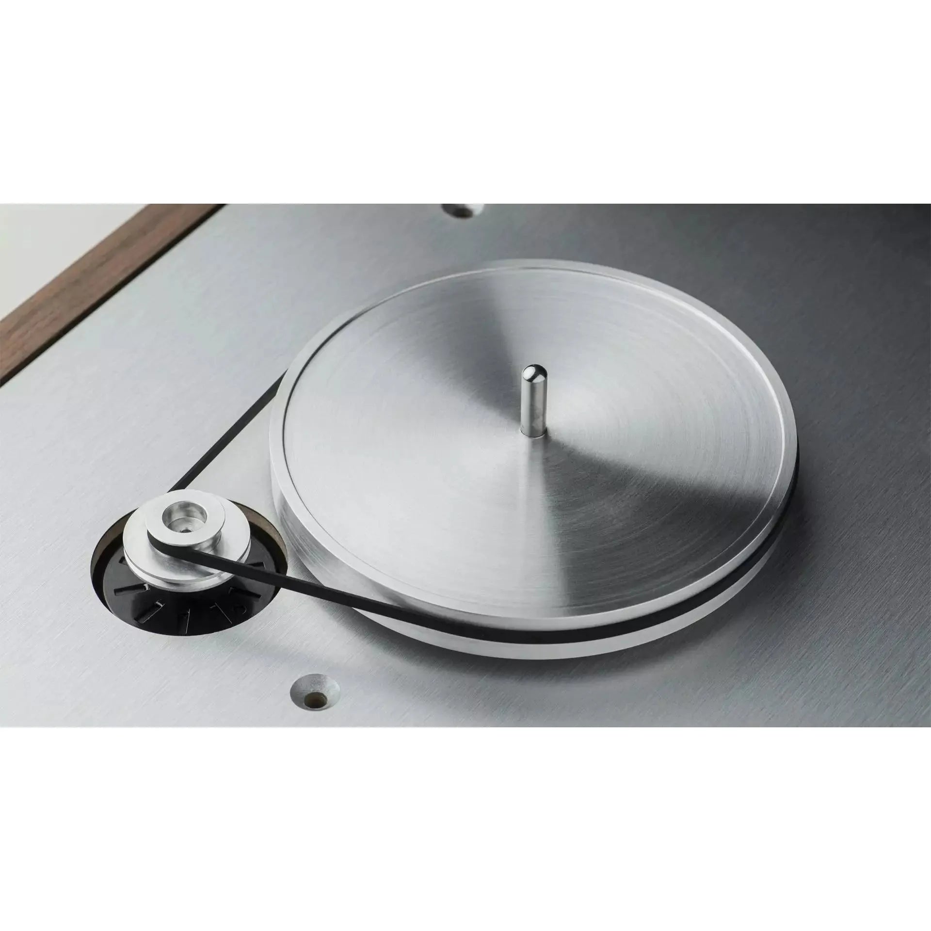 Pro-Ject - Classic Evo Turntable w/ Sumiko Moonstone - Walnut